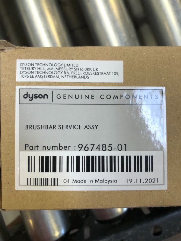 Photo 1 of dyson vaccum spinner brush 