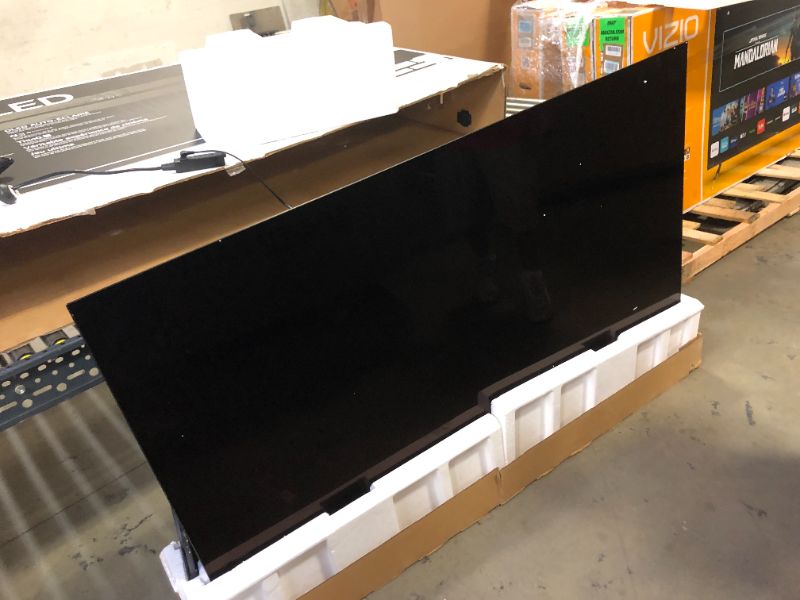 Photo 4 of LG OLED C1 Series 77” Alexa Built-in 4k Smart TV (3840 x 2160), 120Hz Refresh Rate, AI-Powered 4K, Dolby Cinema, WiSA Ready, Gaming Mode (OLED77C1PUB, 2021)
