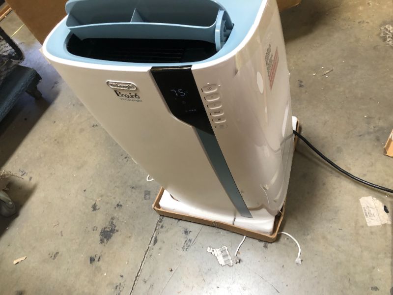 Photo 3 of DeLonghi PACEX390UVcare-6AL PACEX290UVcare-6AL WH 14000 BTU Portable Air Conditioner, Dehumidifier, Fan & UV-Carelight, White
