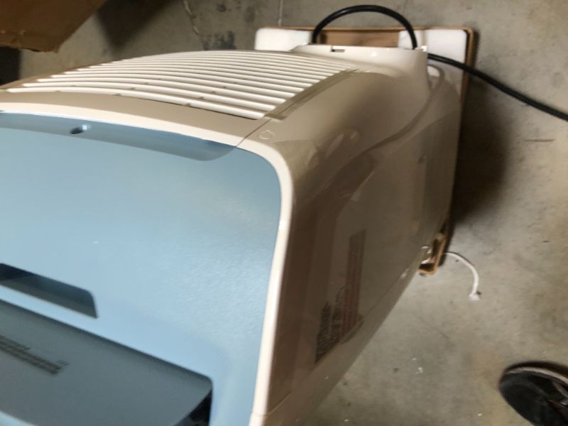 Photo 5 of DeLonghi PACEX390UVcare-6AL PACEX290UVcare-6AL WH 14000 BTU Portable Air Conditioner, Dehumidifier, Fan & UV-Carelight, White
