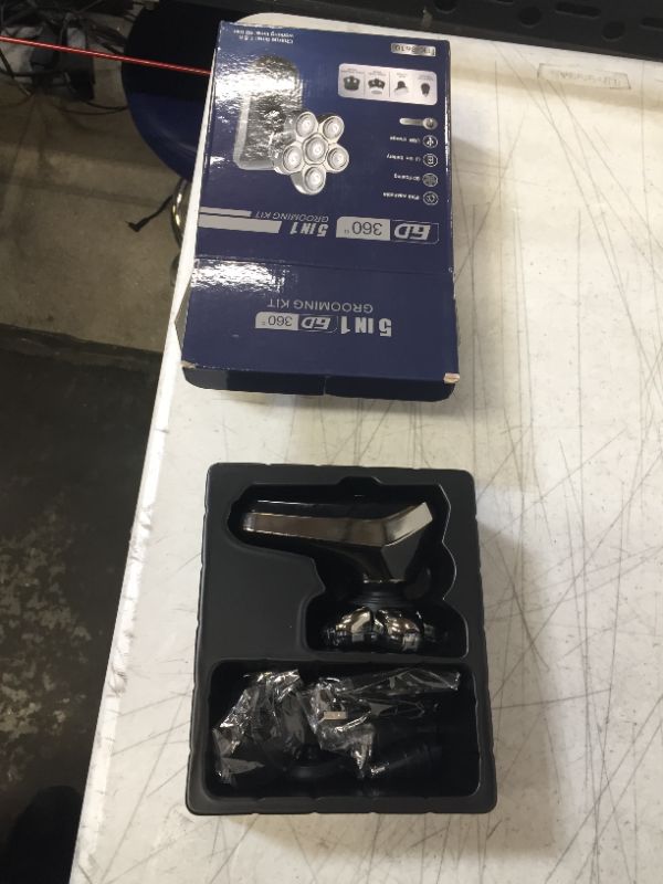 Photo 1 of 5 IN 1 GROOMING KIT MENS 