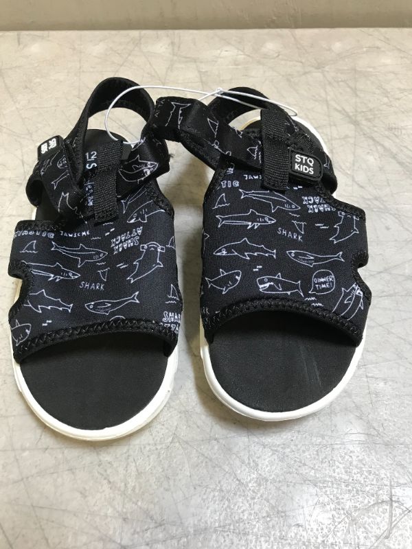 Photo 2 of STQ KIDS Toddler Sandals Cute Summer Lightweight Open Toe Slip on Sandals for Boys Girls ( COLOR: BLACK SHARK) ( SIZE: 12 LITTLE KID ) 
