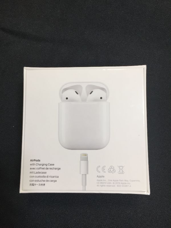 Photo 4 of Apple AirPods (2nd Generation)
