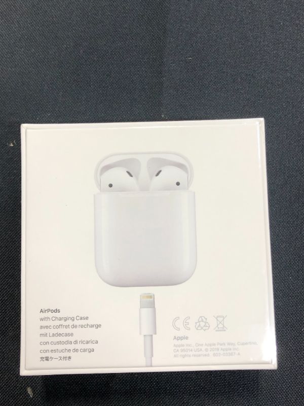 Photo 4 of Apple AirPods (2nd Generation)
