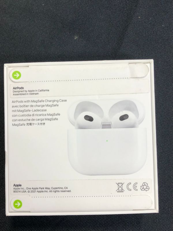 Photo 5 of Apple AirPods (3rd Generation)
