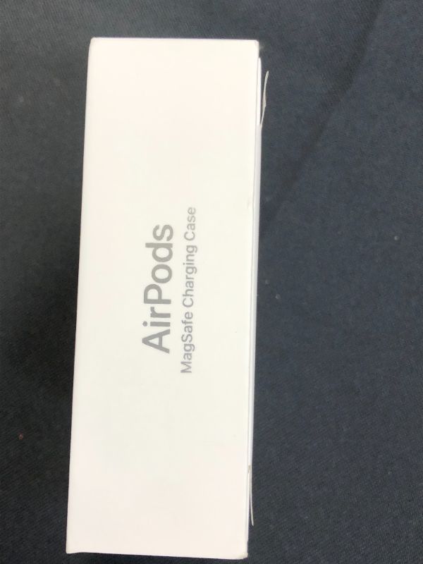 Photo 4 of Apple AirPods (3rd Generation)
