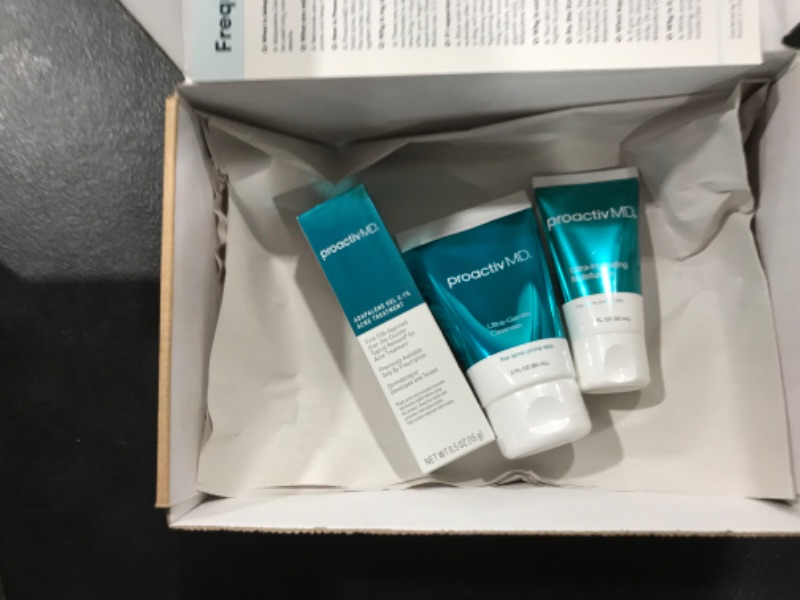 Photo 2 of ProactivMD Adapalene Gel Acne Kit - with Adapalene Gel Acne Treatment, Green Tea Face Cleanser, and Moisturizer with Hyaluronic Acid- 30 Day Kit