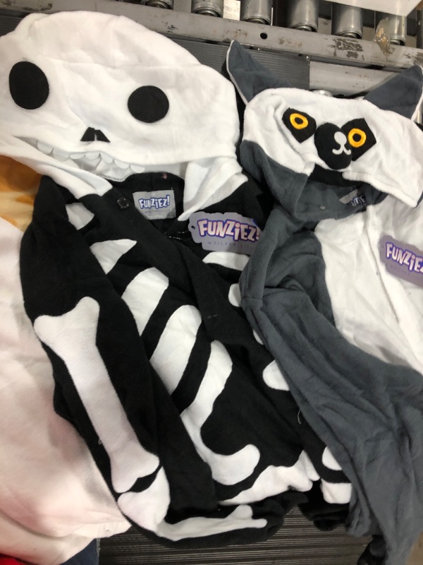 Photo 6 of (4 pack) adult onsie bundle sizes L-XL