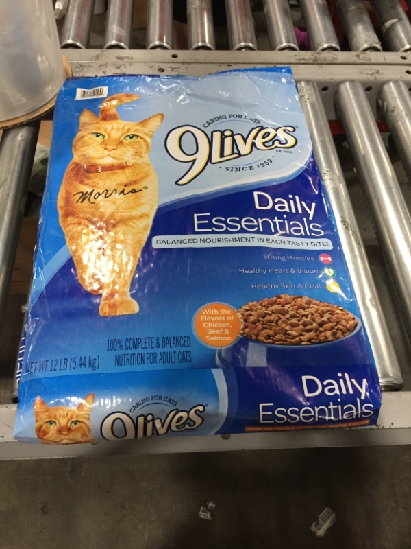 Photo 2 of 9Lives Daily Essentials Dry Cat Food, 12 Pound Bag Best By May 27 2022
