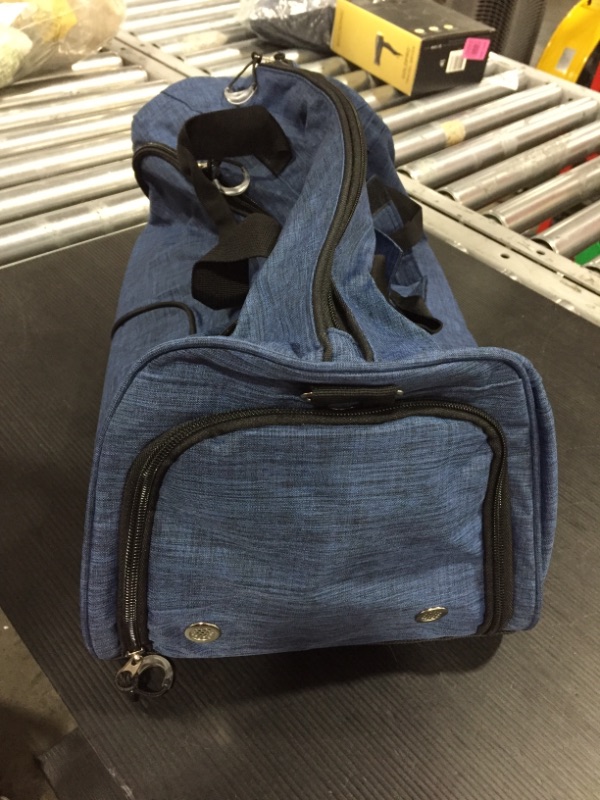 Photo 2 of small dark blue gym bag with size pockets 