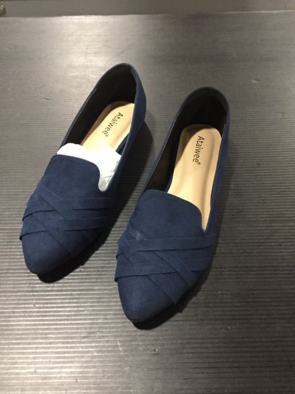 Photo 1 of Ataiwee Women's Flat Shoes - Pointed Toe Suede Classic Comfortable Ballet Flats. Size 6
