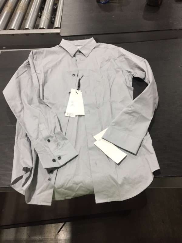 Photo 1 of Calvin Klein Boys' Long Sleeve Slim Fit Dress Shirt, Style with Buttoned Cuffs & Shirttail Hem Size 16 
