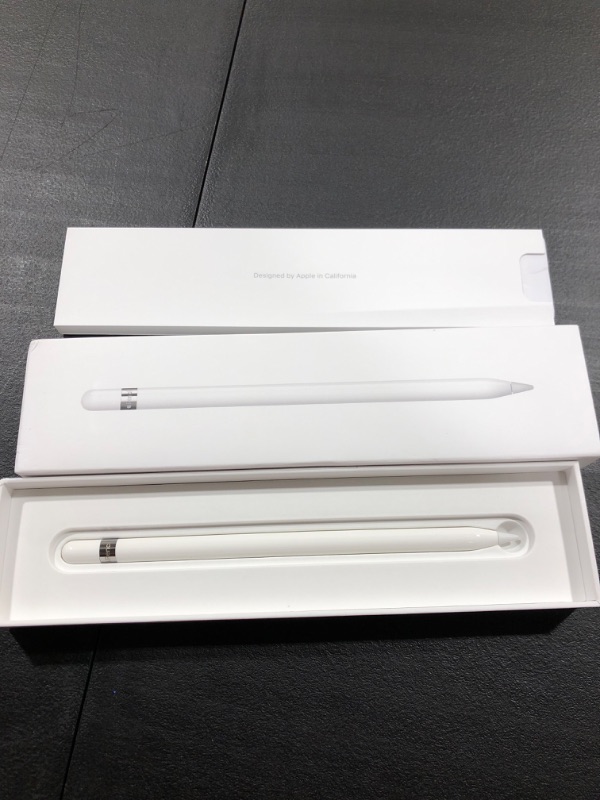 Photo 2 of Apple Pencil (1st Generation)
