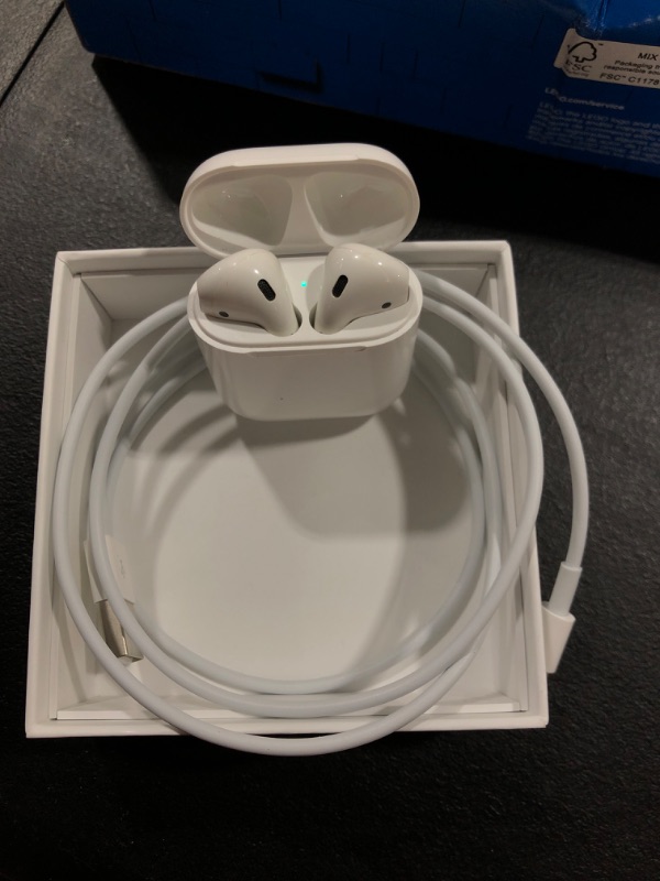 Photo 2 of Apple - AirPods with Charging Case (2nd generation) - White
