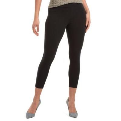 Photo 1 of Hue Wide Waistband Blackout Capri Leggings
Size: Large
