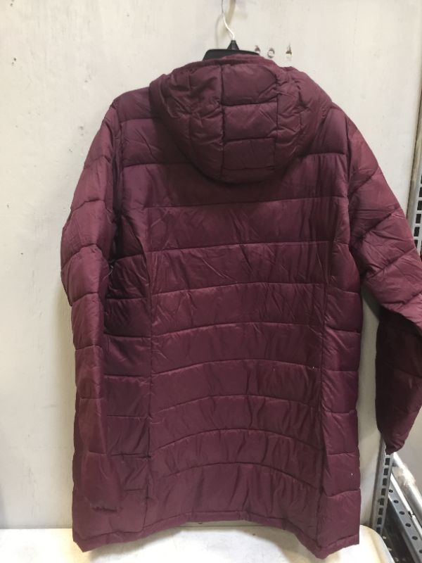 Photo 1 of Amazon Essentials Women's Lightweight Water-Resistant Hooded Puffer Coat 
SIZE XXL
