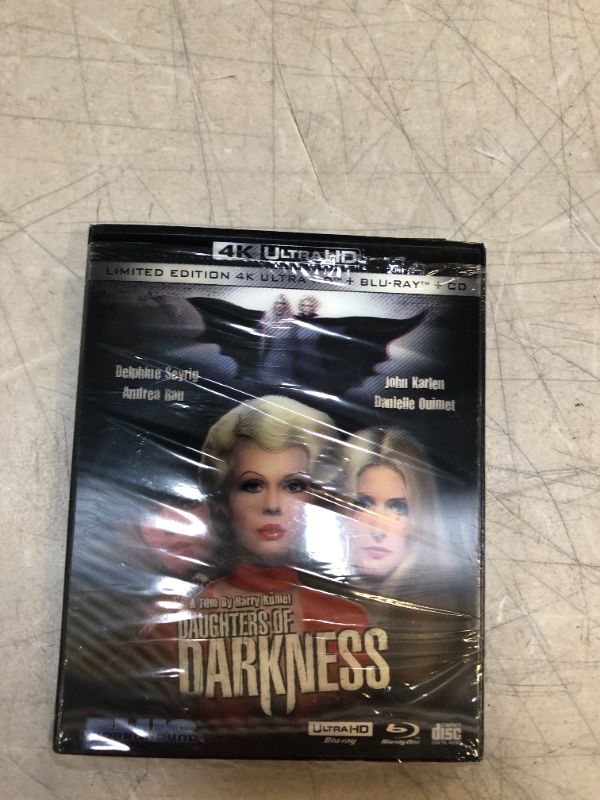 Photo 2 of Daughters of Darkness (4K Ultra HD + Blu-ray + CD)
