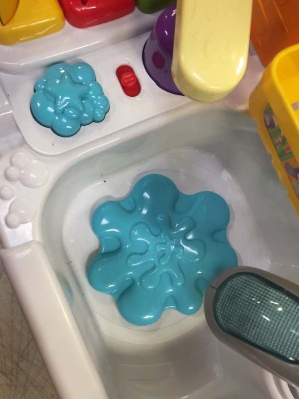 Photo 1 of LeapFrog Scrub 'n Play Smart Sink, Multicolor
