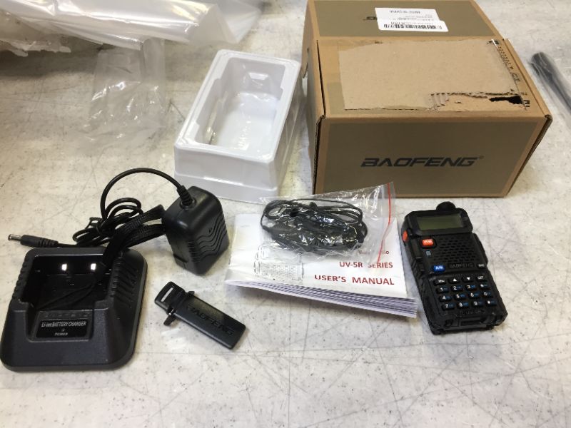 Photo 2 of Baofeng UV-5R Two Way Radio Dual Band 144-148/420-450Mhz Walkie Talkie 1800mAh Li-ion Battery(Black)--missing antenna
