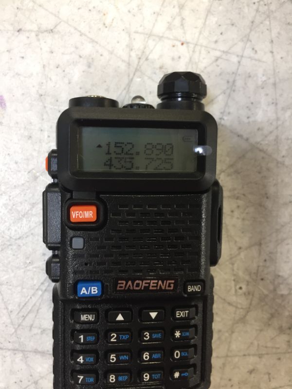 Photo 3 of Baofeng UV-5R Two Way Radio Dual Band 144-148/420-450Mhz Walkie Talkie 1800mAh Li-ion Battery(Black)--missing antenna
