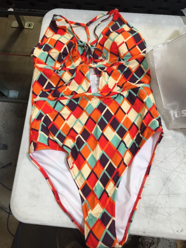 Photo 2 of Geometric Print Plunging Neckline One Piece Swimsuit
MEDIUM