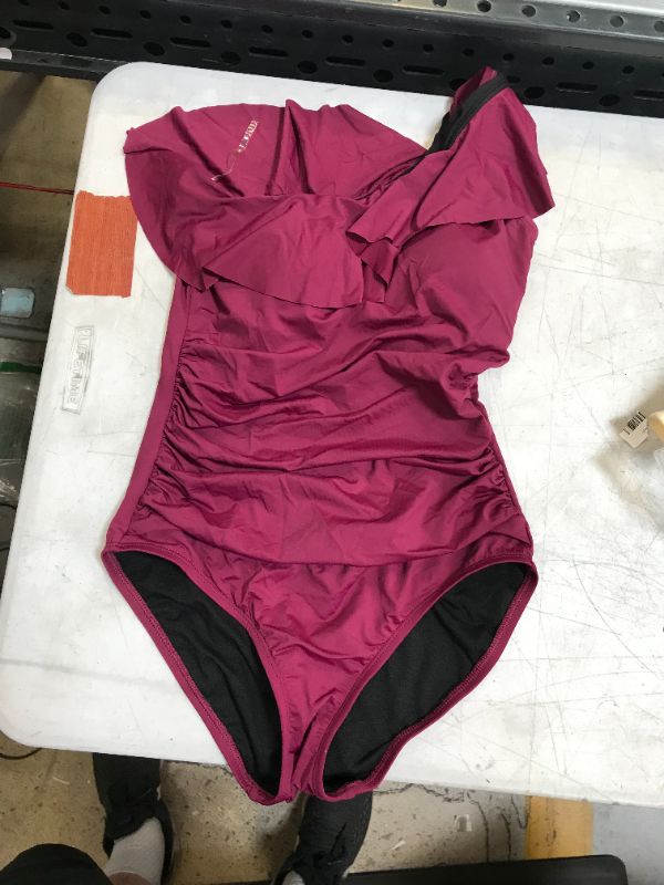 Photo 1 of Generic women's swimsuit sz 6