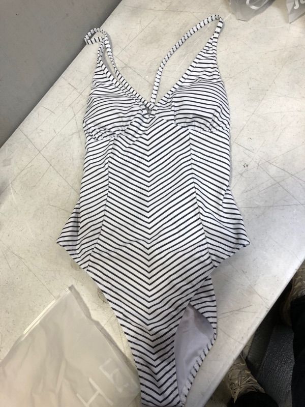 Photo 1 of womens cupshe bathing suit size M 