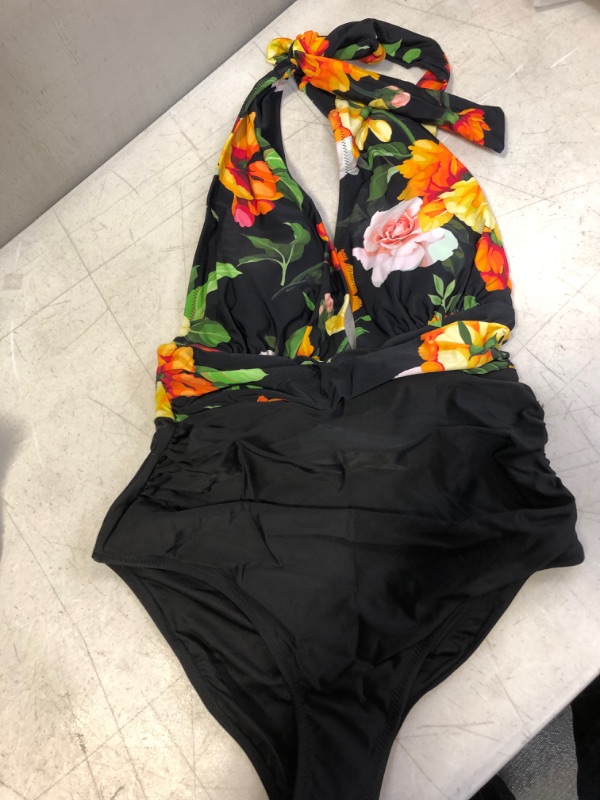 Photo 1 of womens cupshe bathing suit size M