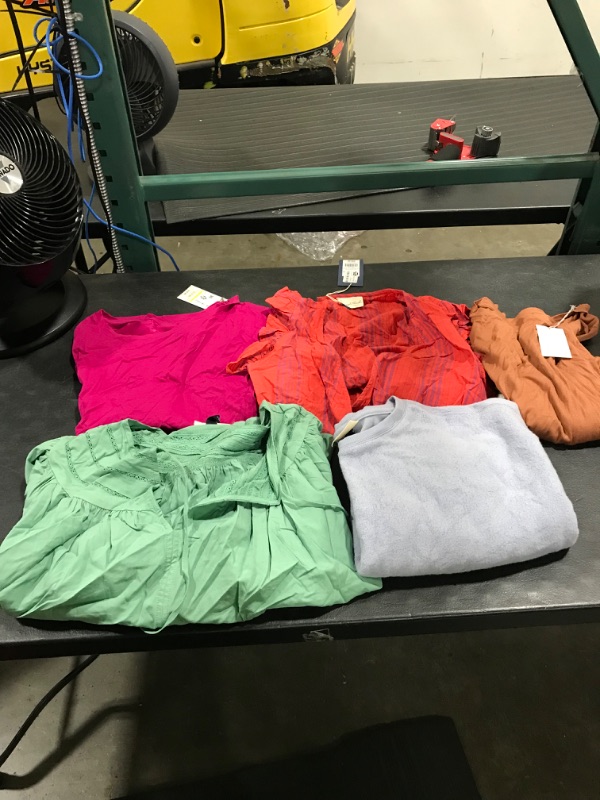 Photo 1 of bag lot women's clothing various sizes sold as is 