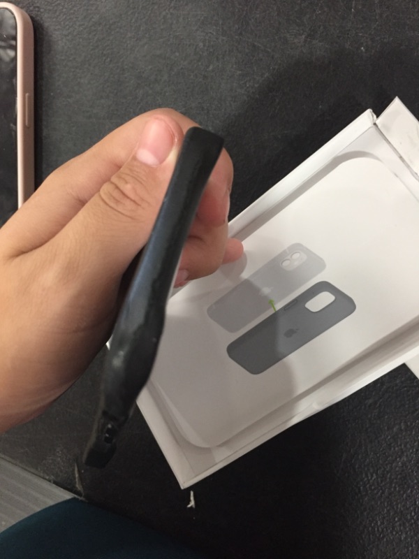 Photo 1 of Apple Black Cover for iPhone 12 Pro (MHKG3ZM/a)
