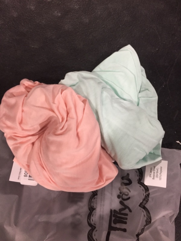 Photo 1 of 2 pack jersey bassinet sheets green and pink