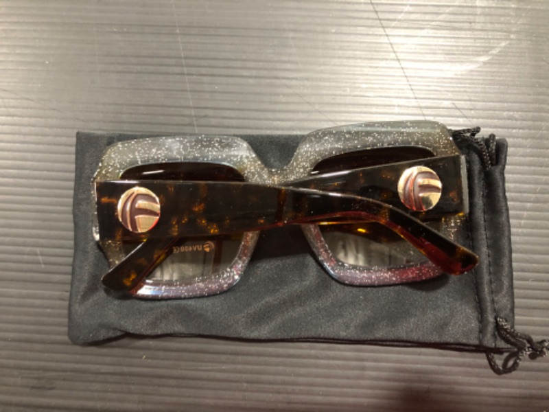 Photo 3 of FEISEDY Oversized Square Sunglasses Multi Tinted Glitter Frame Stylish Inspired B2276
