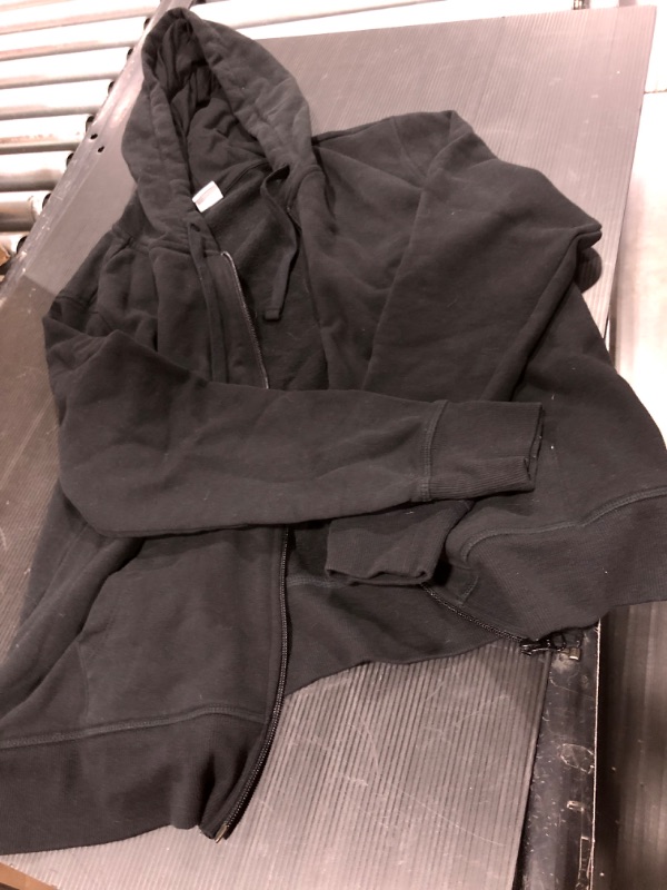 Photo 2 of Amazon Essentials Men's Lightweight Jersey Full-Zip Hoodie size large 
