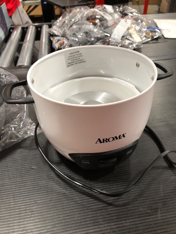 Photo 2 of Aroma Arc-743-1NG 6-Cup Pot Style Rice Cooker
