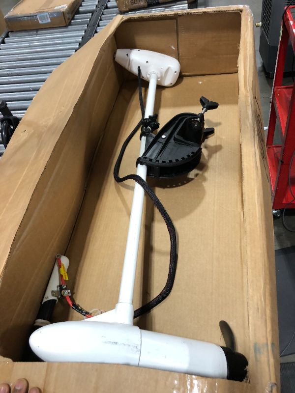 Photo 2 of Newport Vessels L-Series 86lb Thrust Transom Mounted Saltwater Electric Trolling Motor w/ LED Battery Indicator (40" Shaft)