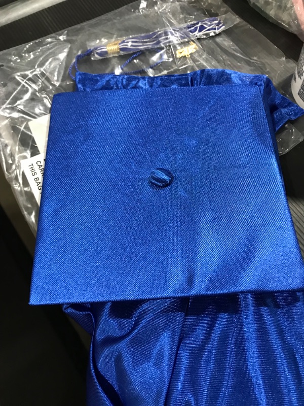 Photo 1 of Happy Graduates Preschool and Kindergarten Graduation Cap, Gown, Tassel and 2023 Charm Sets
SIZE small for kids 