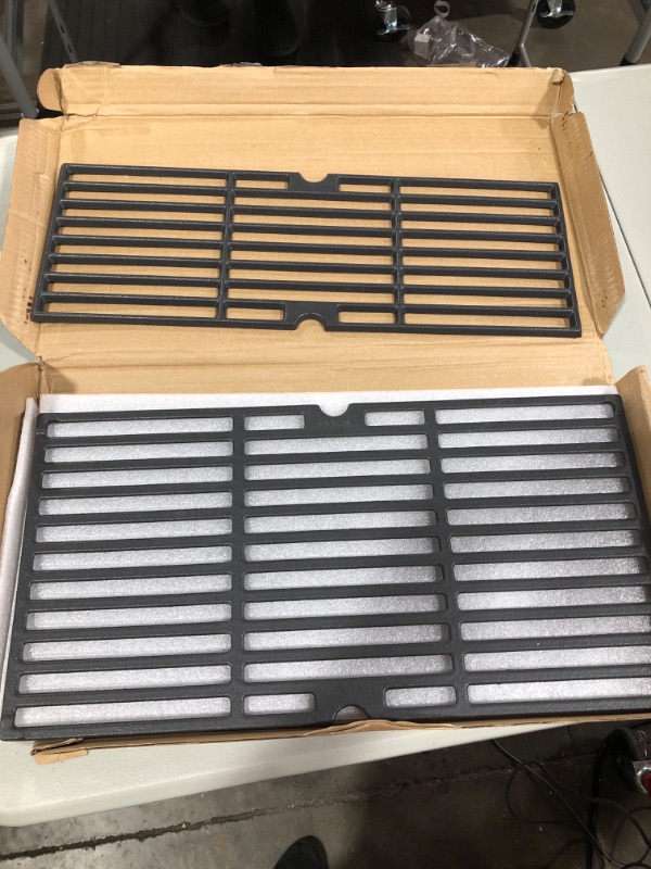 Photo 1 of 3 Universal Grill Grates