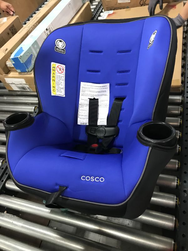 Photo 2 of Cosco Onlook 2-in-1 Convertible Car Seat, Rear-Facing 5-40 pounds and Forward-Facing 22-40 pounds and up to 43 inches, Vibrant Blue
