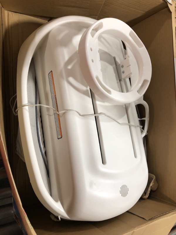 Photo 3 of Graco Sense2Soothe Baby Swing with Cry Detection Technology in Sailor - White
Graco Sense2Soothe Baby Swing with Cry Detection Technology in Sailor - White






