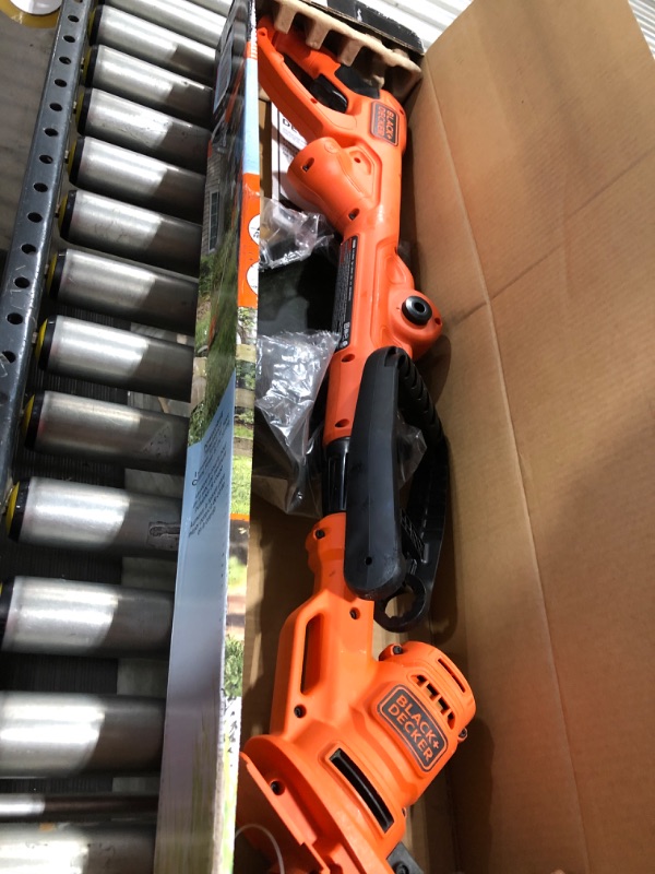 Photo 2 of BLACK+DECKER String Trimmer, 6.5-Amp, 14-Inch (GH900)
