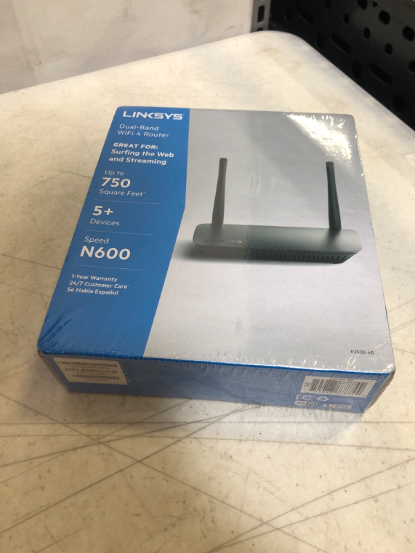 Photo 2 of Linksys E2500 Wi-Fi 4 IEEE 802.11n Ethernet Wireless Router - 2.40 GHz ISM Band - 5 GHz UNII Band - 75 MB/s Wireless Speed - 4 x Network Port - 1 x Broadband Port - USB - Fast Ethernet - Desktop - SEALED 
