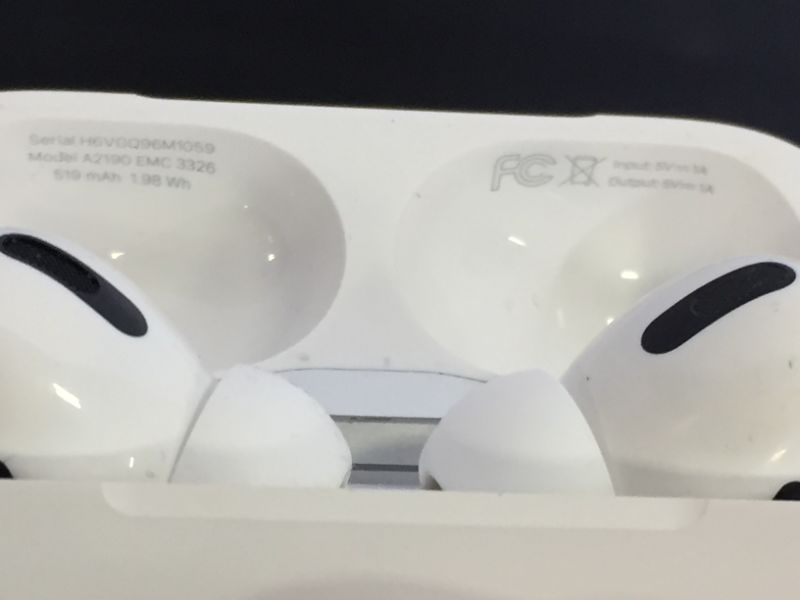 Photo 3 of Apple AirPods Pro with Magsafe Charging Case - 2021
