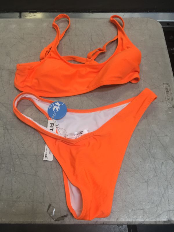 Photo 1 of CUPSHE WOMENS BATHING SUIT SET---LAGRE---