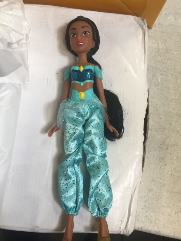 Photo 4 of Disney Princess Royal Collection, 12 Fashion Dolls -- Ariel, Aurora, Belle, Cinderella, Jasmine, Merida, Moana, Mulan, Pocahontas, Rapunzel, Snow White, Tiana (Amazon Exclusive)
Box Damaged During Shipping.One Princess was Opened