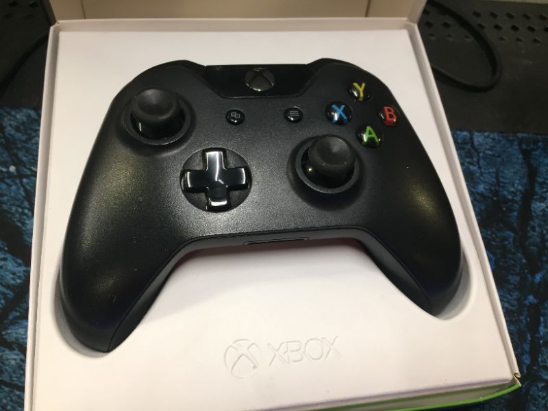 Photo 3 of Microsoft QAT-00001 Controller for , Series X, S - Carbon Black - Refurbished
