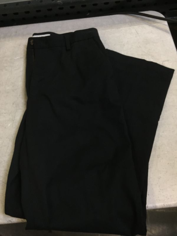 Photo 2 of Amazon Essentials Men's Classic-Fit Pants size 30x30