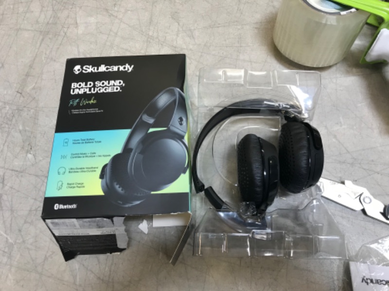 Photo 2 of Skullcandy Riff Wireless On-Ear Headphones - Black
