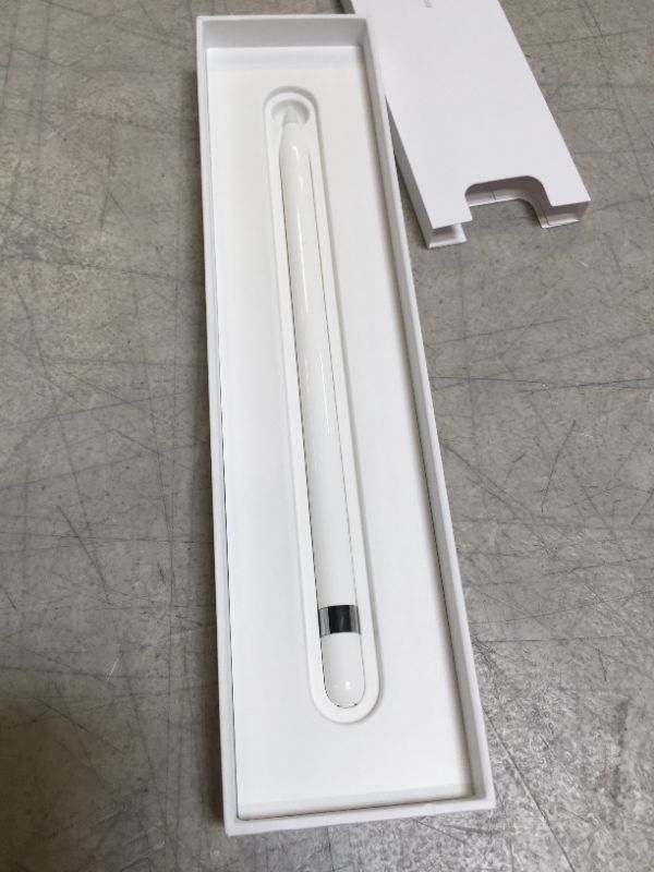 Photo 3 of Apple Pencil (1st Generation)
