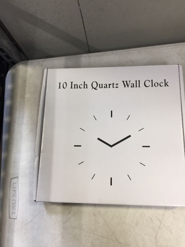 Photo 2 of 10 inch quartz wall clock 
