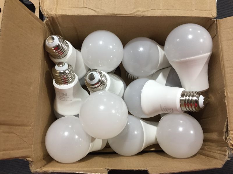 Photo 1 of 13W LED A19 LED Bulb 5000K pack of 12 